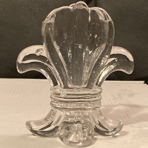 ATQ US GLASS EAPG-1900s Fleur De Lis Pattern Toothpick Holder-4" H & 3.5" W-EUC - Picture 9 of 9